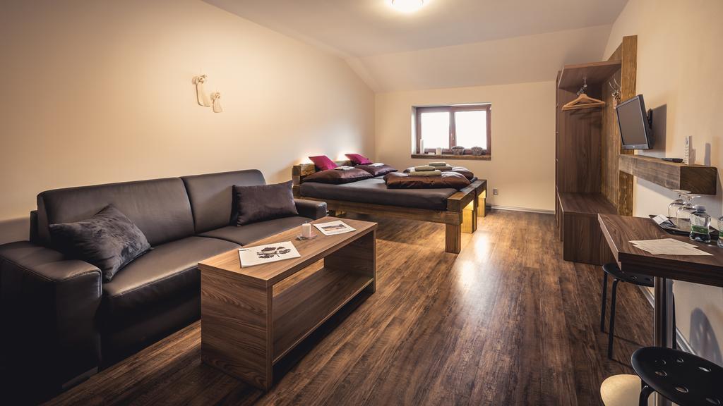 Penzion Vino Hruska Blatnička Kamer foto